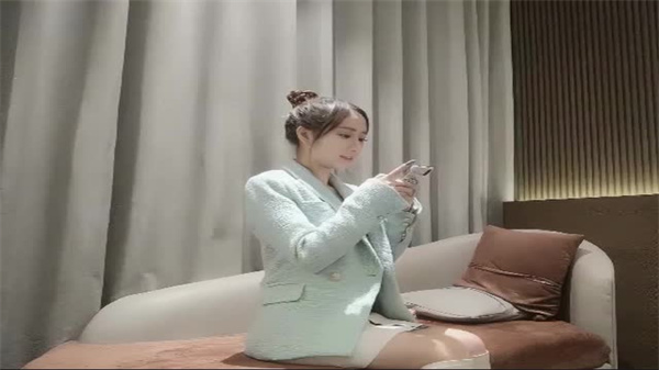 深夜私约高颜值气质美女，狂操爆插内射全记录